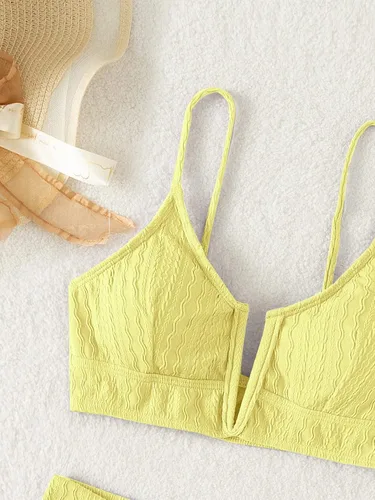 Vista 4 de OYOANGLE Conjunto de bikini de 2 piezas para mujer, con textura en V, con alambre, traje de baño de cintura alta