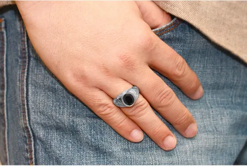 Vista 4 de Gem Stone King Anillo ovalado de plata de ley 925 para hombre