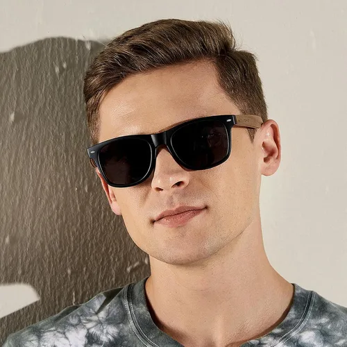 Vista 3 de Gafas de sol polarizadas clásicas de madera, regalos únicos para hombres, regalo práctico para marido, novio, padre
