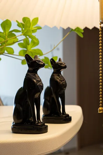 Vista 6 de EASCHEER Estatua de diosa egipcia de gato Bastet Decoración egipcia 1 pieza (10.7 cm Negro)