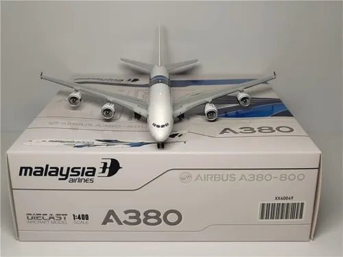 Vista 3 de JC Wings Malaysia Airlines para Airbus A380 9M-MNE 1/400 DIECAST modelo preconstruido
