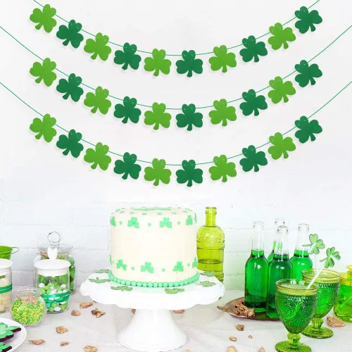 Vista 4 de JOZON Paquete de 3 carteles de fieltro con trébol para el día de San Patricio, decoración de trébol de la suerte, decoración de fiesta con cuerdas