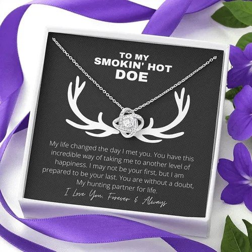 Vista 3 de To My Wife Smoking Hot Doe, pareja de caza para la vida, juego de regalo de collar para esposa, regalo de aniversario para esposa, regalo