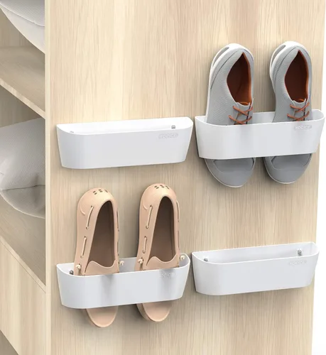 Vista 7 de Zapatero montado en la pared, paquete de 4 con tiras adhesivas para colgar, organizador de almacenamiento de plástico para zapatos, perchas