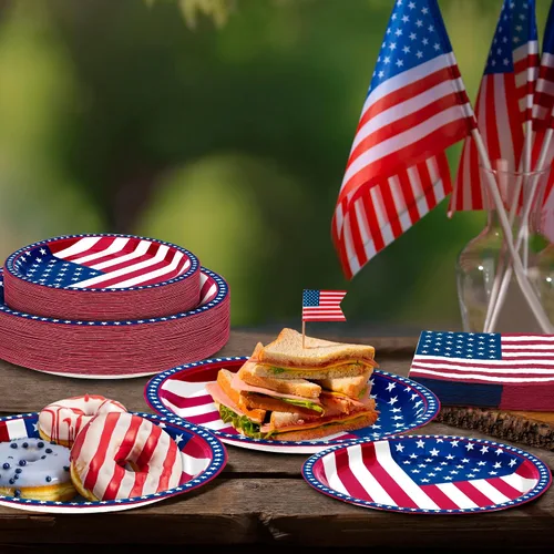 Vista 5 de QZYL 150 piezas de suministros para fiesta del 4 de julio, sirve 50 platos de papel y servilletas de papel con la bandera americana, decoraciones