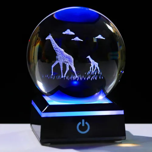 Vista 15 de Qianwei Regalos de mariposa para mujeres con bola de cristal 3D de 3.14" - 80mm, figuras de animales de cristal con láser, estatuas para decoración