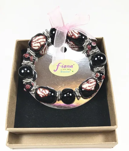 Vista 3 de Linpeng Las pulseras de cuentas de corazón son accesorios encantadores y elegantes que capturan sin esfuerzo la esencia del amor y la calidez