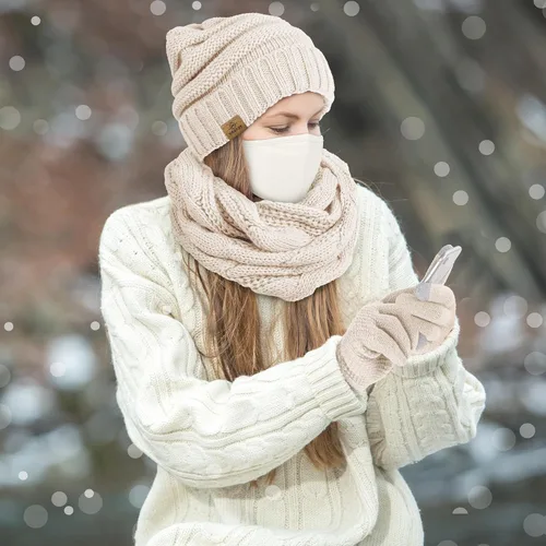 Vista 7 de URATOT Conjunto cálido de punto de invierno, bufanda infinita y gorro, guantes para pantalla táctil, regalos de invierno para hombres y mujeres