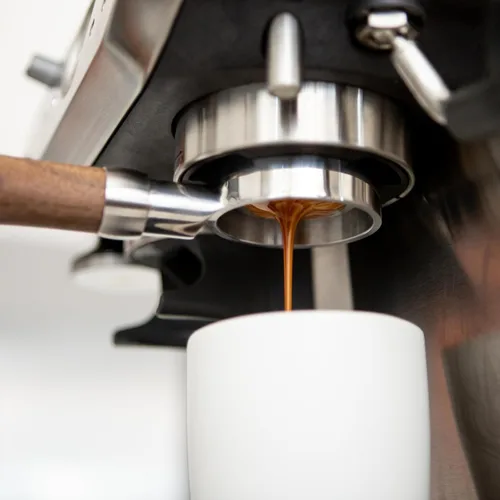 Vista 5 de CREMA Coffee Products - Pantalla de disco de 2.008 in para modelos baristas, filtro de acero 316L de 0.067 in de grosor, flujo de agua equilibrado