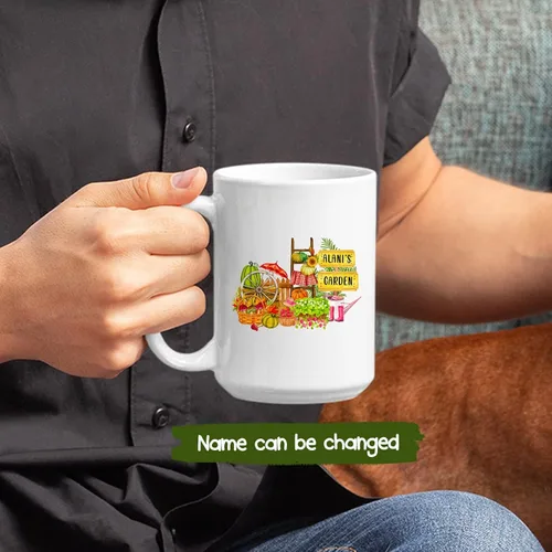 Vista 2 de Taza de cerámica de jardinero – Regalo de jardín vegetal personalizado con nombre del propietario del jardín – Taza de café de plantas para amantes