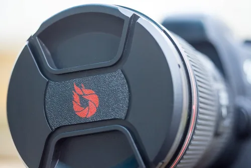Vista 3 de Lens Cap Center-Pinch, resortes extra fuertes, ajuste perfecto, fabricado en plástico 100 % reciclado