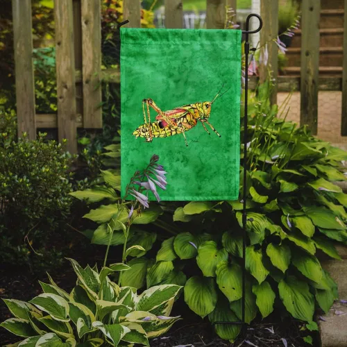 Vista 2 de Caroline's Treasures 8849GF Bandera de saltamontes en verde para buzón, bandera decorativa para patio exterior, patio, obras de arte de patio