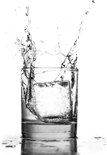 Vista 4 de Set de Moldes para Hacer Hielo Transparente de Glacio – Moldes de Bolas de Hielo Transparentes y Cubos para Whisky y Cócteles Diseño