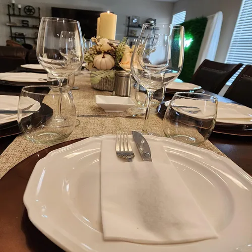Vista 9 de Servilletas desechables con bolsillo integrado para cubiertos, servilletas tipo tela para bodas, fiestas, elegantes servilletas grandes de lino, 100