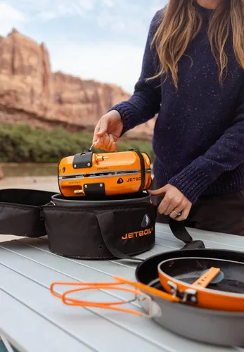 Vista 6 de Jetboil Genesis Basecamp Backpacking and Camping Stove Cooking System with Camping Cookware