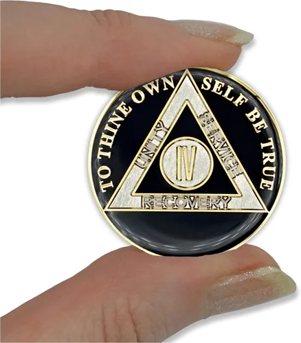 Vista 5 de Moneda de sobriedad de 4 años Ficha de aniversario de recuperación de chip AA Triplate (negro) Alcoholics Anonymous 24k Gold Plated Heavy