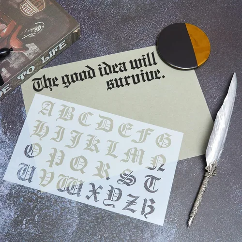 Vista 4 de Outus 8 Piezas Plantillas de Letras Inglés Antiguo Reutilizables Plástico Caligrafía Letras y Números Plantillas Manualidades Fuente Gótica Alfabeto