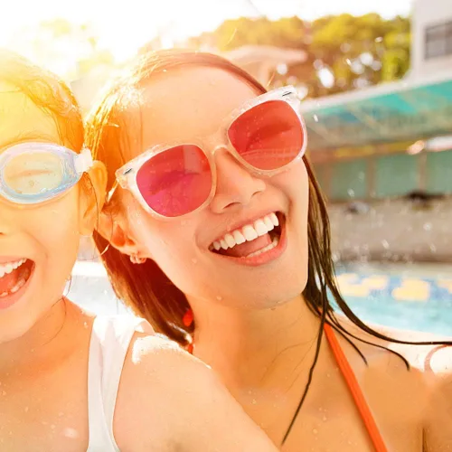 Vista 150 de Suministros para regalos de fiesta de colores neón Paquete de 8 gafas de sol unisex
