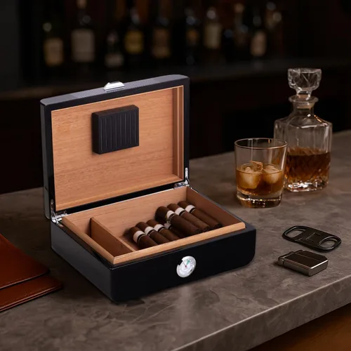 Vista 8 de Bey-Berk Dylan Humidor de puros con diseño de fibra de carbono, caja de 40 puros forrada de cedro español con higrómetro y humidificador, color negro