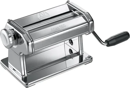 Vista 4 de MARCATO Hecha en Italia Atlasmotor 110V Máquina Eléctrica para Hacer Pasta, Acero Cromado. El Set Incluye Atlas 150, manivela manual, abrazadera