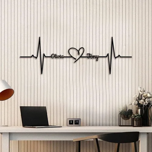 Vista 2 de Arte de pared de metal personalizado con latido del corazón, nombre de pareja, decoración de dormitorio, colgador de pared, regalo para él, letrero