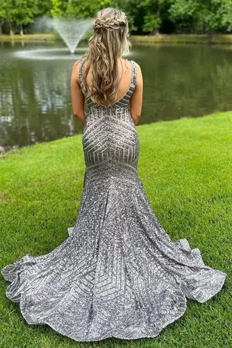 Vista 2 de Vestido de fiesta de sirena con lentejuelas brillantes, cuello en V profundo, espalda descubierta, vestidos de fiesta formales con tren