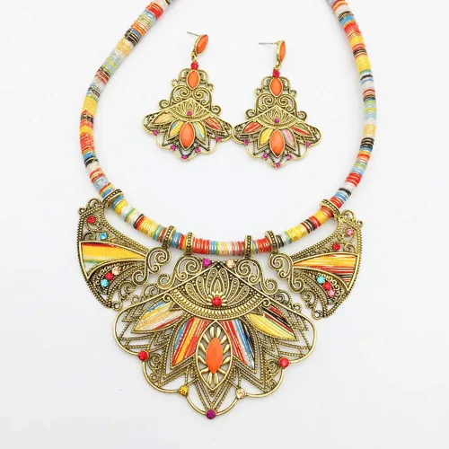 Vista 6 de HENGYID Conjunto de collar bohemio para mujer Collar étnico de diamantes de imitación multicolor grueso