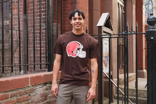 Vista 4 de Ultra Game Camiseta Oficial de la NFL para Hombres Super Suave del Día del Juego