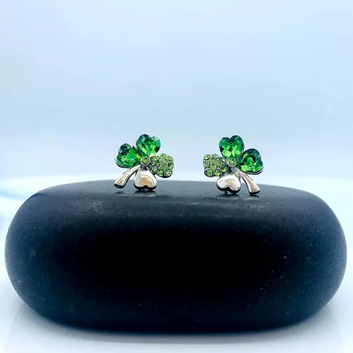 Vista 4 de Collar de trébol de cuatro hojas Joyas de trébol verde del día de San Patricio Buena suerte Collar de trébol verde, aretes, pulsera, broche