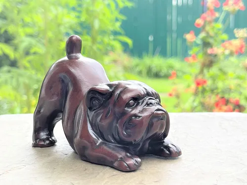 Vista 3 de Figura de bulldog inglés – Escultura de mejor amigo de Mans – Bonita estatua de perro de resina – Pisapapeles para decoración del hogar de oficina