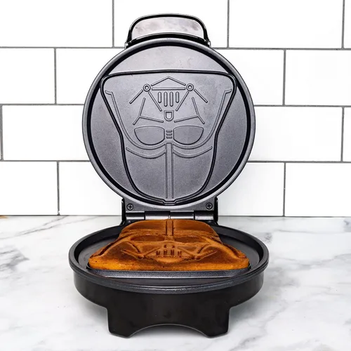 Vista 4 de Uncanny Brands Máquina para hacer gofres Darth Vader - The Sith Lord On Your Waffles- Plancha para gofres