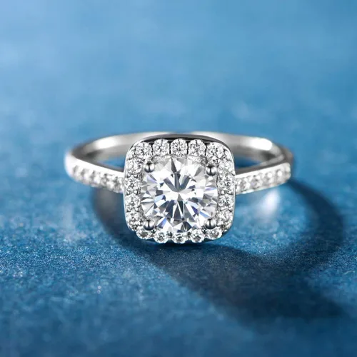 Vista 4 de MDFUN Anillo de compromiso para mujer, chapado en oro blanco de 18 quilates, con circonia cúbica, halo, promesa de eternidad