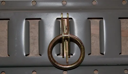 Vista 3 de Paquete de 10 anillos O track E de 2 pulgadas para trailers cerrados.