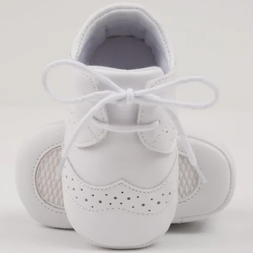 Vista 4 de Zapatos de bebé para niños y niñas, suela suave, antideslizante, de piel sintética, para bautizo, zapatos de bautizo, zapatos de cuna para recién