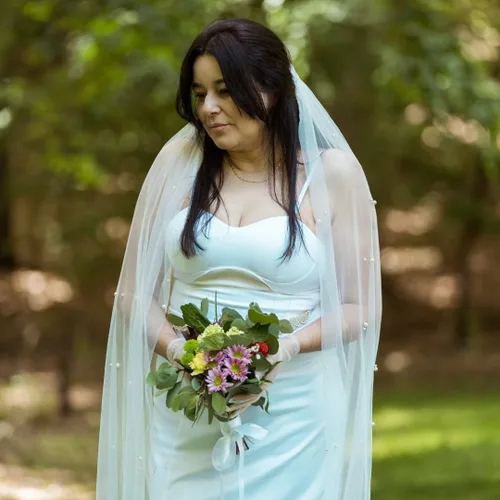 Vista 2 de Bambi Elegant Bridal Cathedral Veil with Artificial Pearl Design - White, 118.1 inches Long