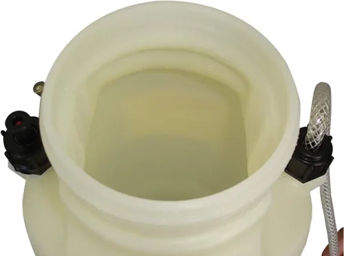 Vista 9 de Pulverizador de mano SOLO 456 de 2 galones con sellos Viton® en ubicaciones clave. Los sellos Viton® resisten productos químicos agresivos. Diseñado