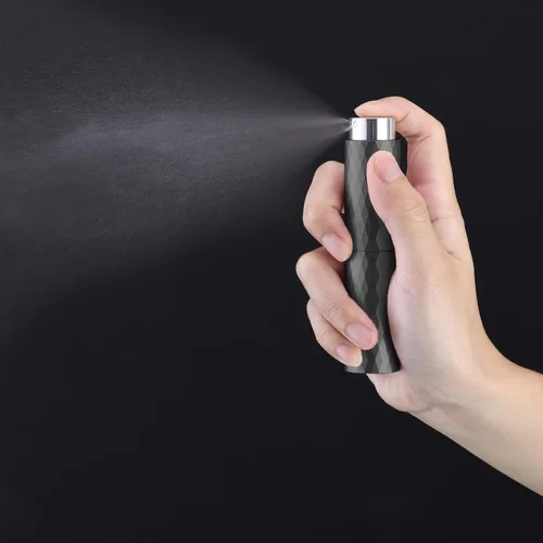 Vista 3 de LISAPACK Botella de spray atomizador de perfume 8ML (2 PCS) Dispensador de colonia vacío portátil (negro, gris)