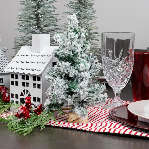 Vista 3 de AuldHome Design Mini árboles de Navidad (paquete de 3, 8 pulgadas, flocados); decoración navideña de mesa de pino canadiense