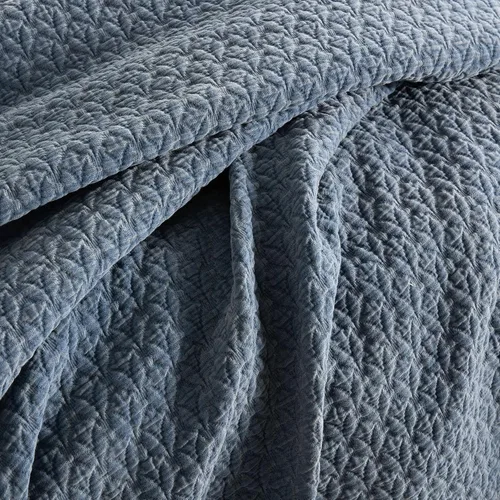 Vista 3 de Pine Cone Hill Hawley Matelasse Coverlet Índigo