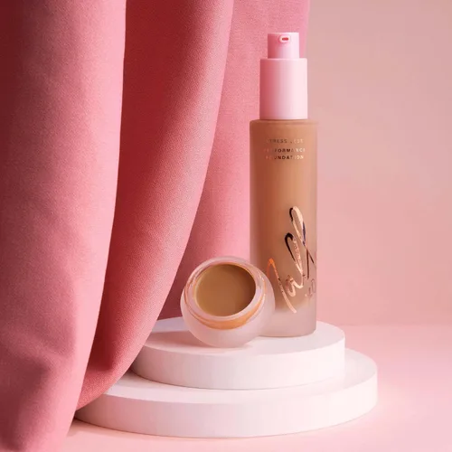 Vista 5 de Mally Beauty Corrector Stress Less Performance - Cobertura profunda para construir - Formulado con niacinamida - Ilumina e hidrata - Cubre
