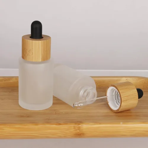 Vista 4 de COSIDEA 6 botellas vacías de vidrio esmerilado de 1.0 fl oz / 1 onza con tapas cuentagotas de bambú de madera para suero y aceite esencial