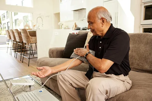 Vista 6 de InBody at-Home - Monitor automático de presión arterial BP170 - Monitor de presión arterial alta con brazalete de un solo toque, para uso doméstico