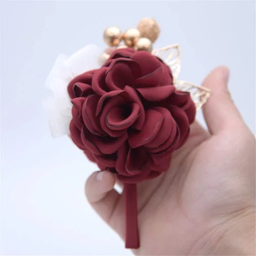 Vista 2 de Boutonniere de satén para hombre, diseño de flores de novia para boda, fiesta de graduación, 2 unidades, color burdeos