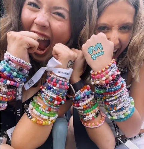 Vista 6 de Yiizetony Taylor Music - Juego de pulseras inspiradas en la música para Swifties, Eras Tour, traje de concierto Merch Swift llavero, pulseras