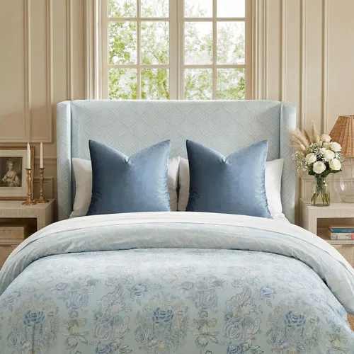 Vista 178 de GIGIZAZA Juego de 2 fundas de almohada doradas de terciopelo de 20 x 20 pulgadas para sofá Almohadas para sofá, tela texturizada suave de 9.88