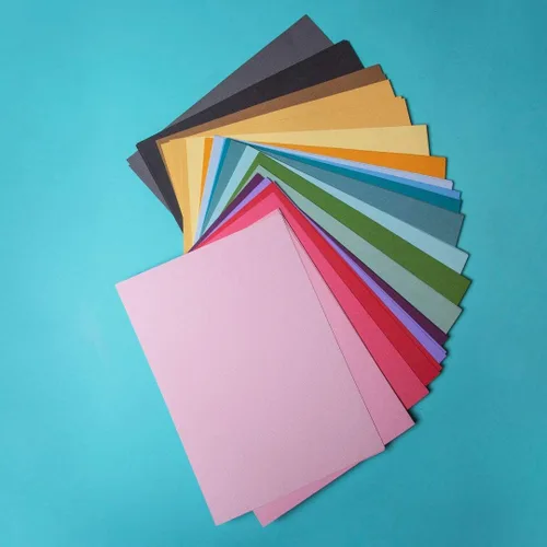 Vista 6 de Sizzix Surfacez - Cartulina, 8 1/4" x 11 3/4", 20 colores surtidos, 80 hojas, 663007