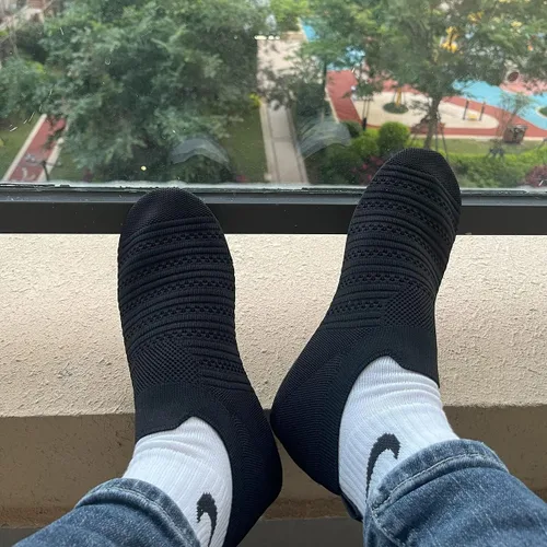Vista 2 de QZKDM Pantuflas ligeras de agarre para interiores y exteriores, antideslizantes, para ejercicio, yoga, para hombres y mujeres