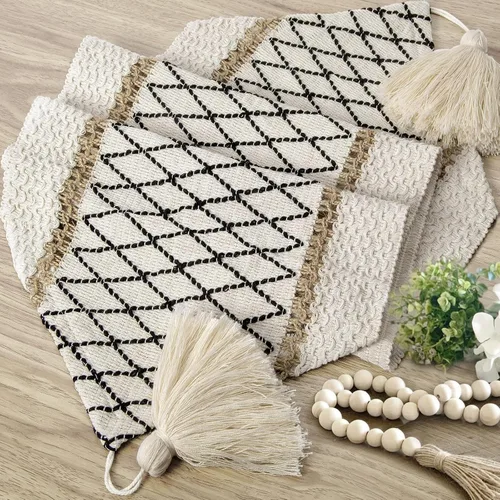 Vista 2 de yuboo Camino de mesa bohemio con extremo triangular, caminos de mesa pequeños de 36 pulgadas, cubierta de tocador de macramé para mesita de noche