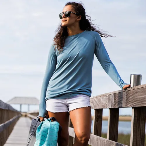 Vista 4 de Free Fly Camisa de manga larga de bambú para mujer, de secado rápido, transpirable, con protección solar UPF 40+