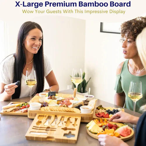 Vista 4 de Juego de tablas de charcutería – Tabla grande de queso de bambú y plato con accesorios de charcutería, regalos de inauguración de la casa